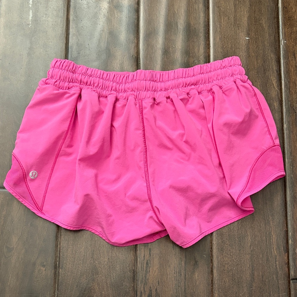 lululemon hotty hot short